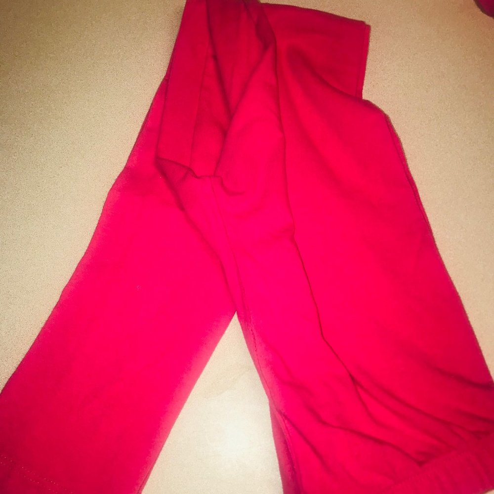 I am selling girls leggings